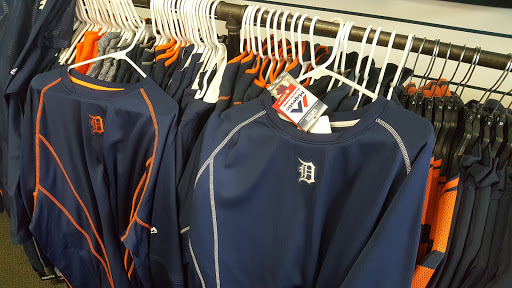 Clothing Store «Fanatic U», reviews and photos, 30409 Ford Rd, Garden City, MI 48135, USA