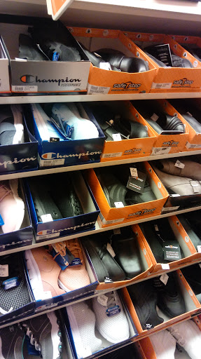 Shoe Store «Payless ShoeSource», reviews and photos, 6310 Seven Corners Center, Falls Church, VA 22044, USA