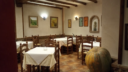 Restaurante La Buhardilla - Plaza los Magnolios, 1, 18650 Dúrcal, Granada, Spain