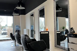 Salon fryzjerski MetamOrfoza image