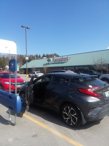 Grocery Store «Hannaford Supermarket», reviews and photos, 220 Washington St, Claremont, NH 03743, USA