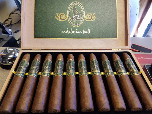 Cigar Shop «Smokem If You Got Em», reviews and photos, 1291 N Causeway Blvd #4, Mandeville, LA 70471, USA