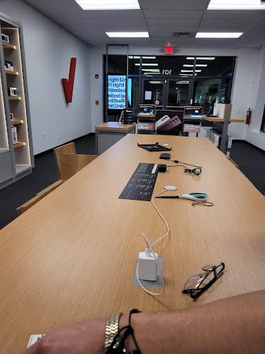 Cell Phone Store «Verizon Authorized Retailer, TCC», reviews and photos, 601 PA-940 #9, Mt Pocono, PA 18344, USA