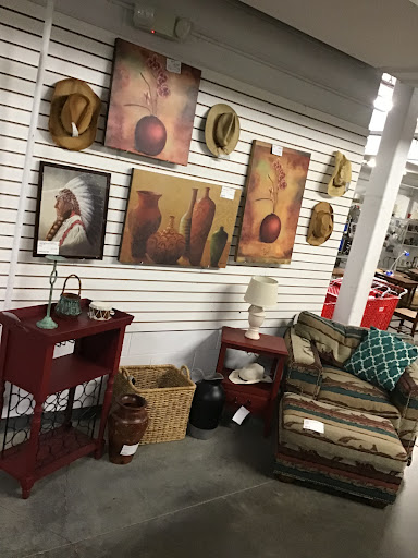Thrift Store «Stuff Etc», reviews and photos, 2818 Commerce Dr, Coralville, IA 52241, USA