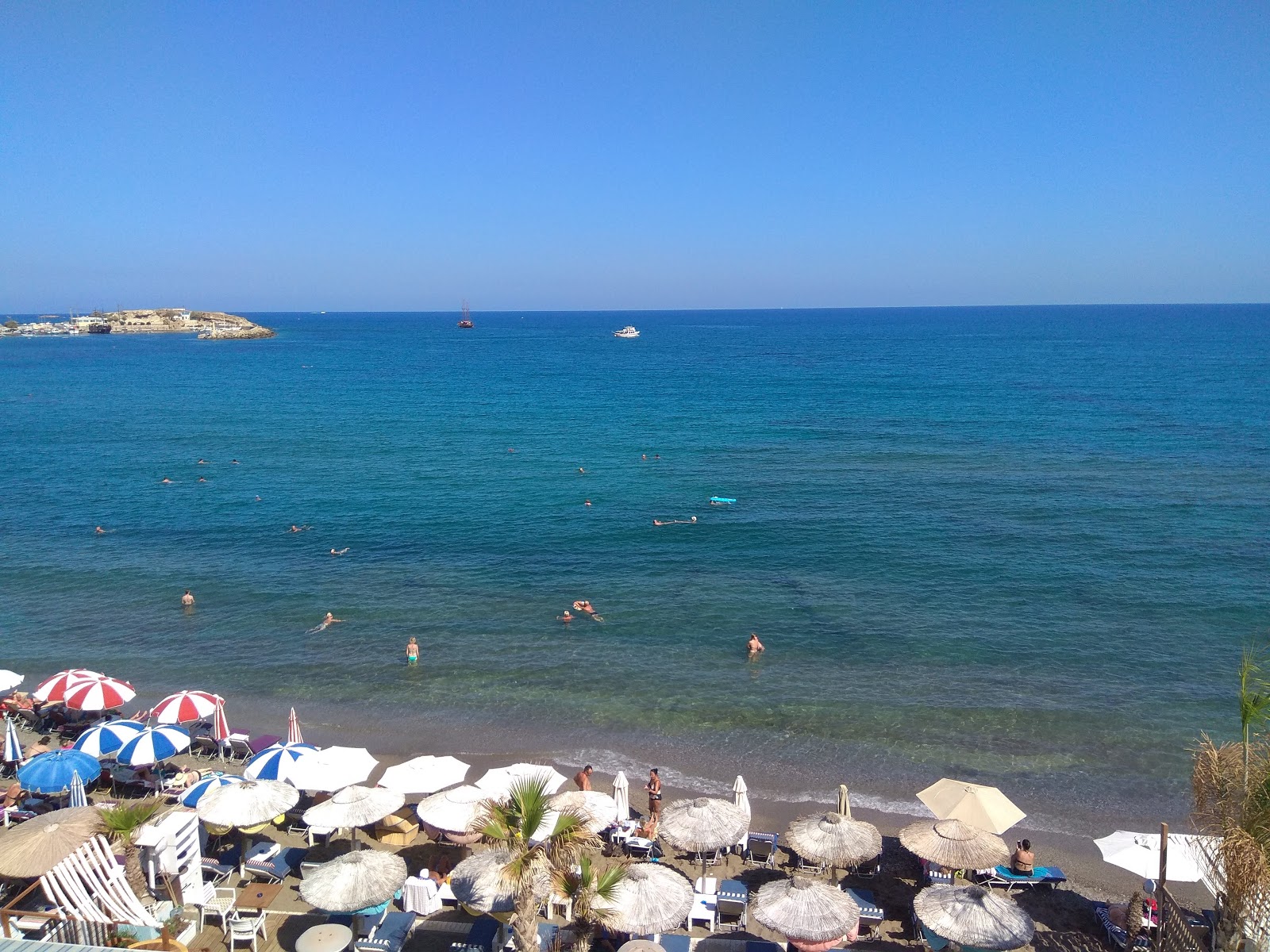 Paralia Limena'in fotoğrafı kirli temizlik seviyesi ile