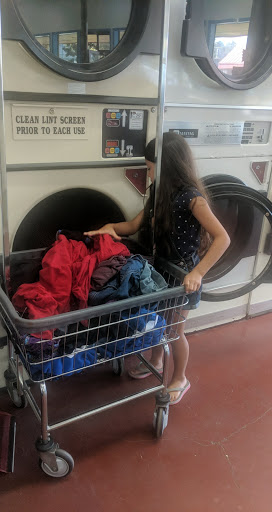 Laundromat «Posh Wash. Laundromat With Drop Off Laundry Service», reviews and photos, 660 SW Hwy 101, Lincoln City, OR 97367, USA