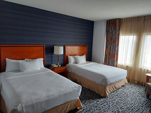 Hotel «DoubleTree Suites by Hilton Hotel & Conference Center Chicago-Downers Grove», reviews and photos, 2111 Butterfield Rd, Downers Grove, IL 60515, USA