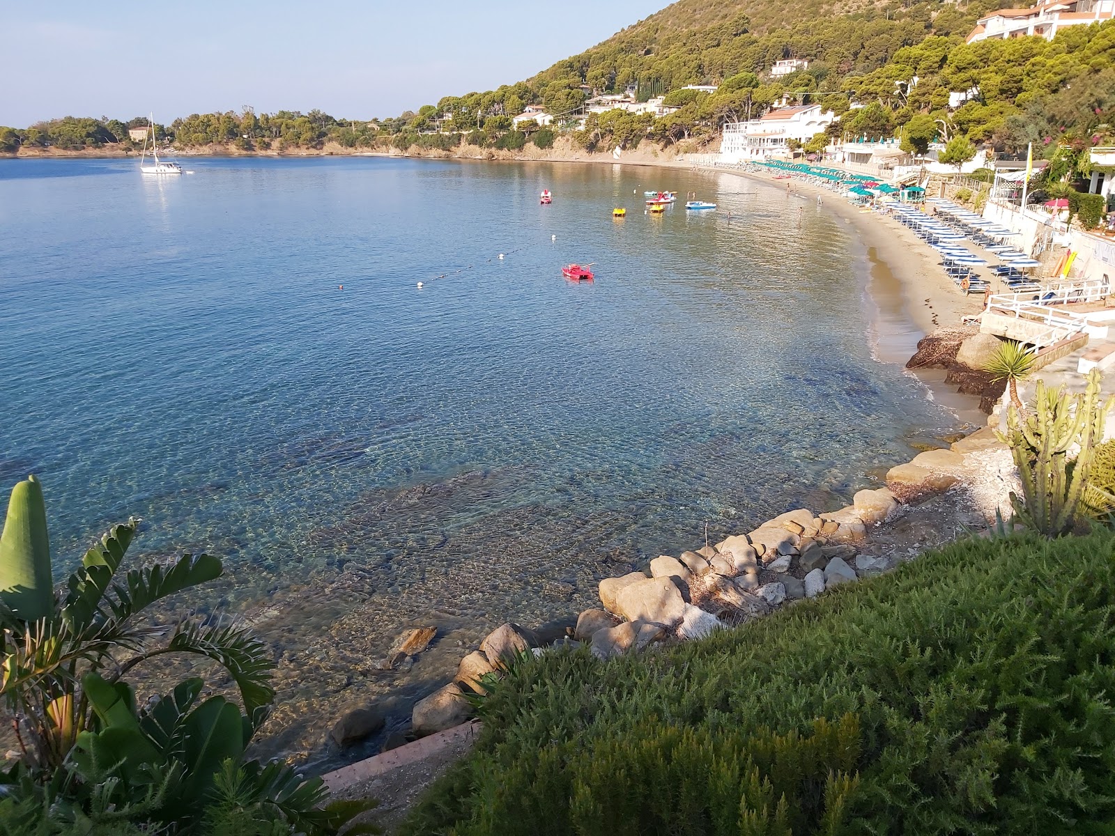 Ogliastro Marina beach的照片 带有直岸