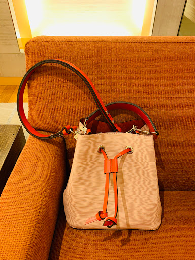 Stores to buy adolfo dominguez handbags Los Angeles
