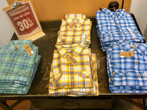 Clothing Store «Duluth Trading Company», reviews and photos, 252 57th Ave NE, Fridley, MN 55432, USA