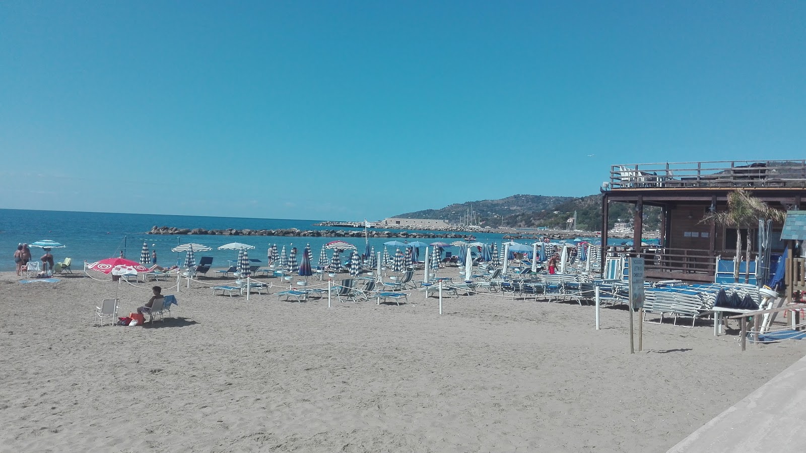 Torre di Velia Beach'in fotoğrafı - tatil için iyi evcil hayvan dostu nokta