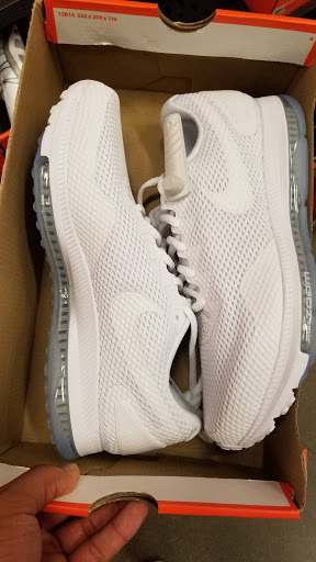 Sportswear Store «Nike East Los Angeles», reviews and photos, 4585 Whittier Blvd, East Los Angeles, CA 90022, USA