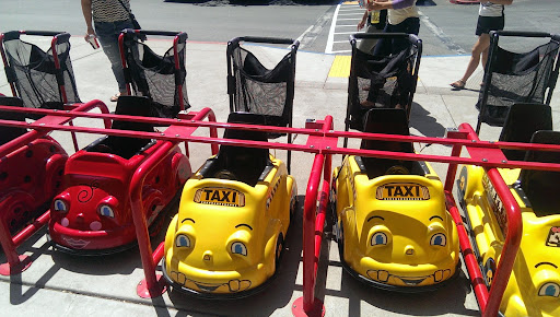 Shopping Mall «Gilroy Premium Outlets», reviews and photos, 681 Leavesley Rd, Gilroy, CA 95020, USA