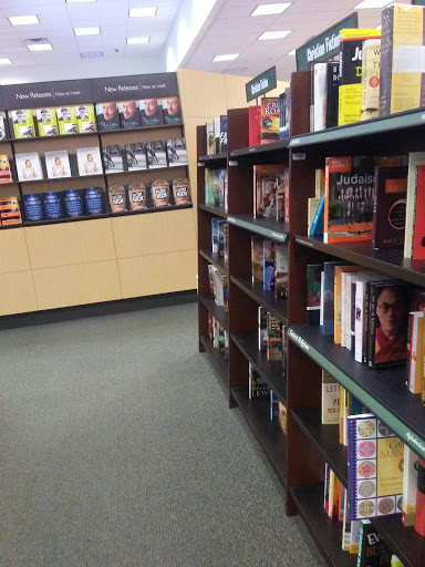 Book Store «Barnes & Noble», reviews and photos, 1780 Woodland Park Dr, Layton, UT 84041, USA
