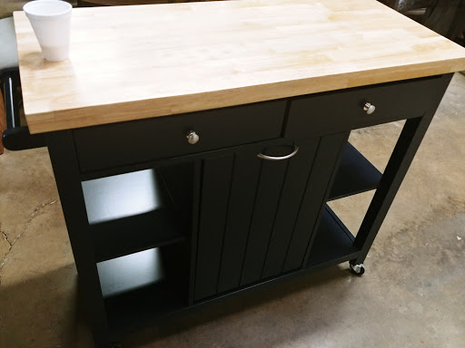 Furniture Store «Hollywood Furniture», reviews and photos, 633 E Chicago St, Elgin, IL 60120, USA