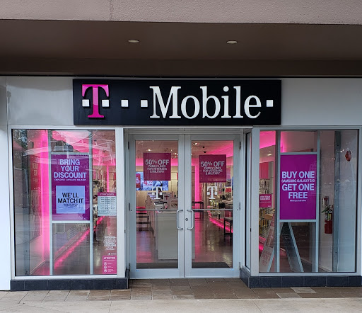 T-Mobile, 8000 Mall Walk #7060, Yonkers, NY 10704, USA, 