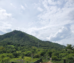 ภูเขาอธิษฐานศรีราชา photo