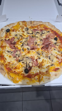Plats et boissons du Pizzeria Bella Italia à Noiseau - n°13