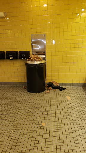 Movie Theater «AMC Grand Prairie 18», reviews and photos, 5311 West American Prairie Drive, Peoria, IL 61615, USA