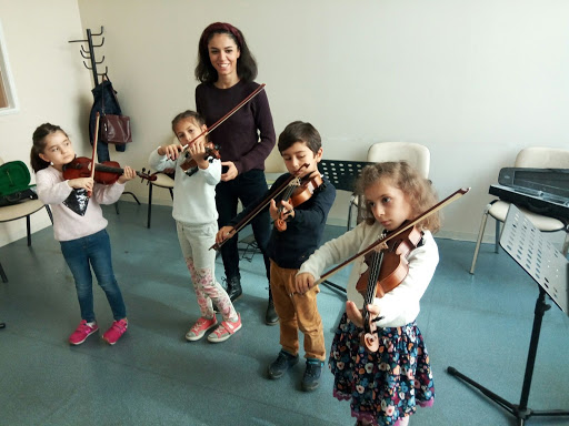 Violin lessons Istanbul