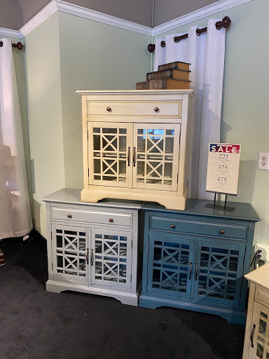 Furniture Store «Mor Furniture for Less | Lynnwood», reviews and photos, 4029 Alderwood Mall Blvd, Lynnwood, WA 98036, USA