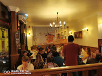 Atmosphère du Restaurant français Le Relais Gascon montmartre paris18e - n°11