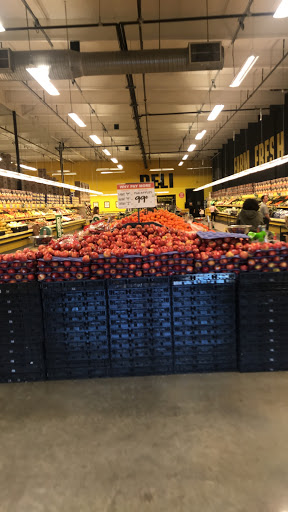 Grocery Store «Food 4 Less», reviews and photos, 131 Spreckels Ave, Manteca, CA 95336, USA