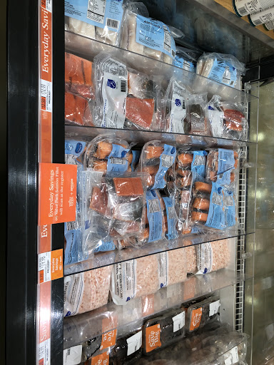 Grocery Store «Whole Foods Market», reviews and photos, 90 E Putnam Ave, Greenwich, CT 06830, USA