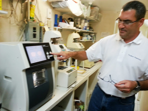 Optometrist «Eyeglass Emporium», reviews and photos, 552 Arthur Godfrey Rd, Miami Beach, FL 33140, USA