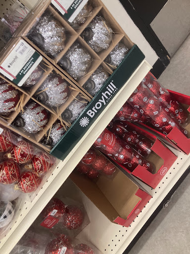 Discount Store «Big Lots», reviews and photos, 1171 Hill Rd N, Pickerington, OH 43147, USA