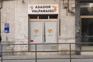 Asador Valparaiso Zorroza. Pollos asados, Codillos y comida para llevar image