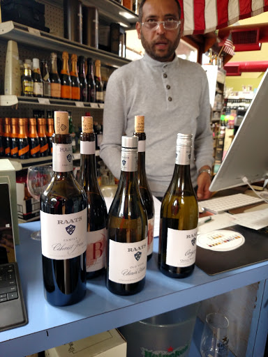 Wine Store «Jamestown Wine & Spirits», reviews and photos, 30 Southwest Ave, Jamestown, RI 02835, USA