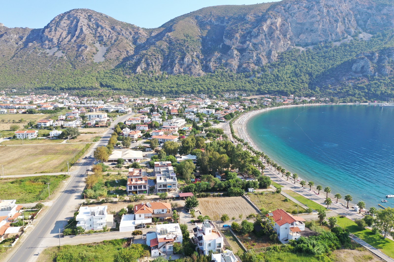 Oren beach'in fotoğrafı çok temiz temizlik seviyesi ile