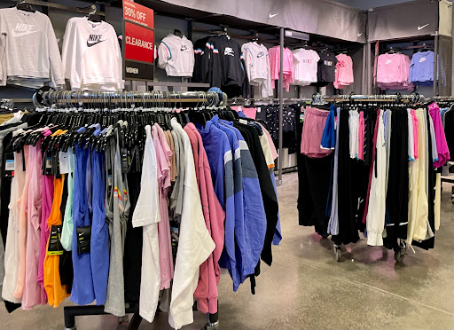 Clothing Store «Nike Factory Store», reviews and photos, 1475 N Burkhart Rd Suite C-200, Howell, MI 48855, USA