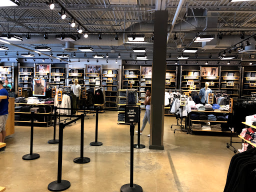 Clothing Store «Levi’s® Outlet Store at Allen Premium Outlets», reviews and photos, 820 W Stacy Rd, Allen, TX 75013, USA