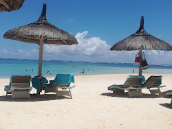 Quatre Cocos Beach'in fotoğrafı - rahatlamayı sevenler arasında popüler bir yer
