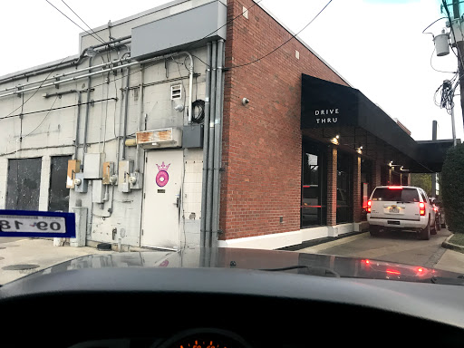 Donut Shop «River Oaks Donuts», reviews and photos, 3601 Westheimer Rd, Houston, TX 77027, USA