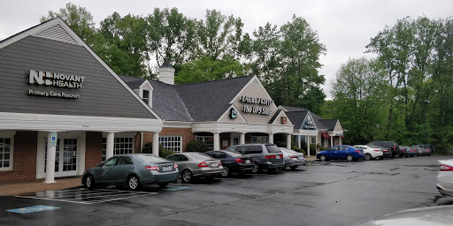 Shopping Mall «Foxcroft East Shopping Center», reviews and photos, 7802 Fairview Rd, Charlotte, NC 28226, USA