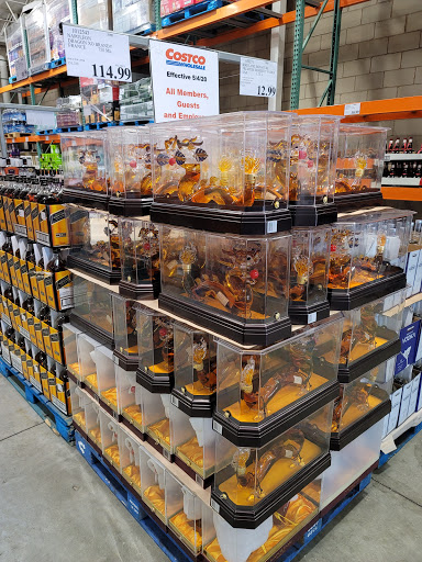 Warehouse store «Costco Wholesale», reviews and photos, 10088 Gulf Center Dr, Fort Myers, FL 33913, USA