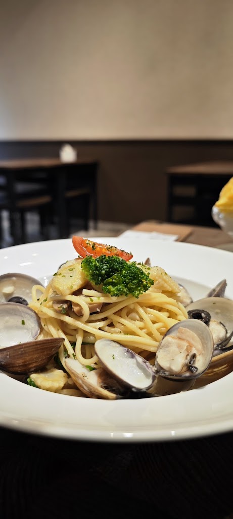 斜塔義式廚房(原成大店)｜義大利麵｜燉飯焗烤｜台南必吃｜安平美食｜平價推薦｜冷氣開放〘店休日請以FB粉專公告為主〙 的照片