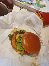 Cheeseburger du Restauration rapide McDonald's Verneuil Sur Avre à Verneuil d'Avre et d'Iton - n°2