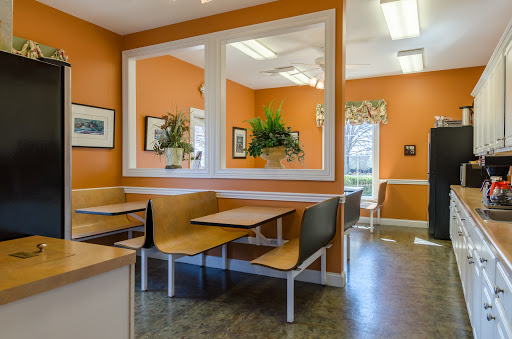 Funeral Home «Hendersonville Memory Gardens & Funeral Home», reviews and photos, 353 E Main St, Hendersonville, TN 37075, USA