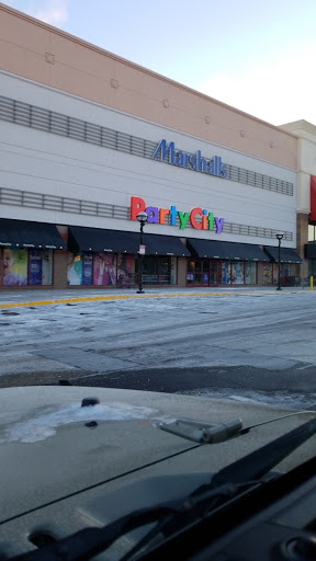 Shopping Mall «Ridgeway Shopping Center», reviews and photos, 2233 Summer St, Stamford, CT 06905, USA