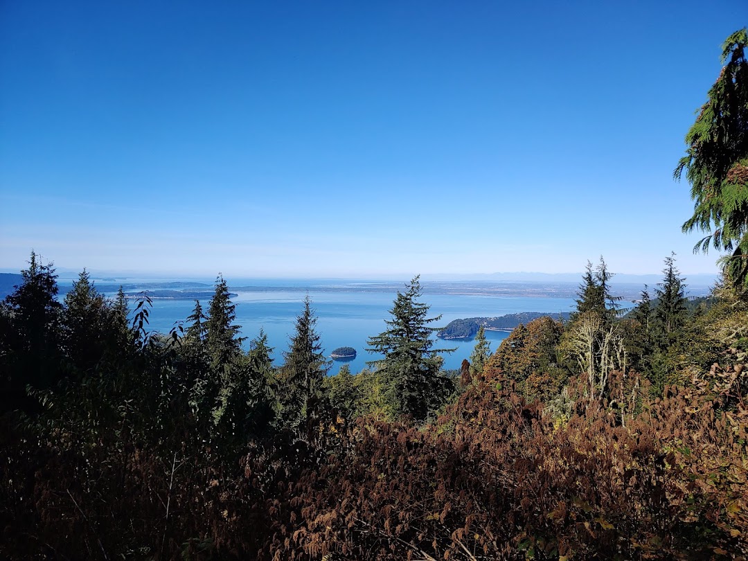 Cyrus Gates Overlook at Larrabee State Park