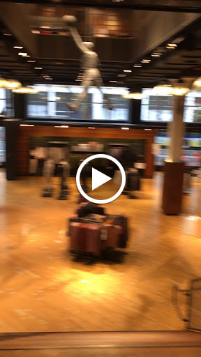 Clothing Store «Nike Portland», reviews and photos, 638 SW 5th Ave, Portland, OR 97201, USA