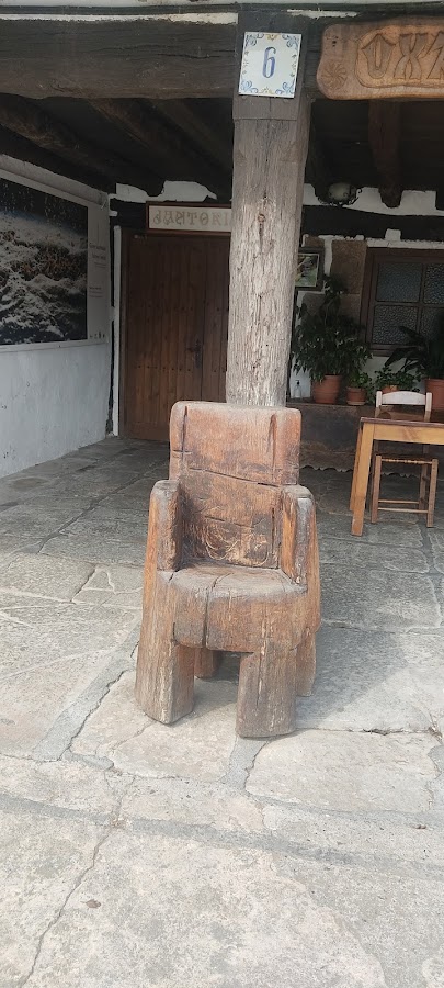Sidrería Bodega Restaurante UXARTE Sagardaogintza