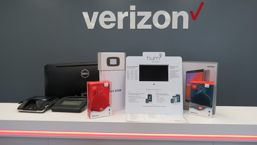 Cell Phone Store «Verizon Wireless Premium Retailer - Cellular & More», reviews and photos, 1192 S Main St #300, Chelsea, MI 48118, USA