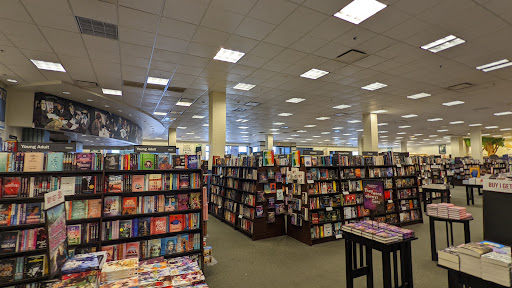Book Store «Barnes & Noble», reviews and photos, 1446 N Litchfield Rd, Goodyear, AZ 85395, USA