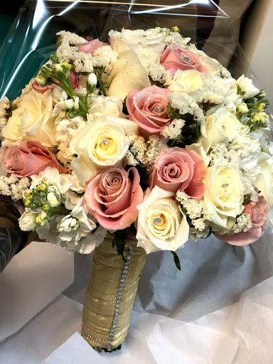 Florist «Illusion Florist & Events», reviews and photos, 12231 SE Stark St, Portland, OR 97233, USA