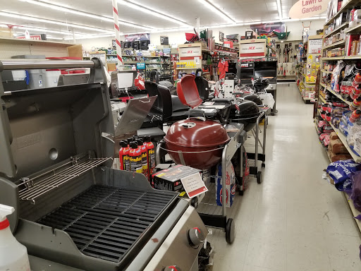 Hardware Store «Westlake Ace Hardware», reviews and photos, 2054 NW Topeka Blvd, Topeka, KS 66608, USA